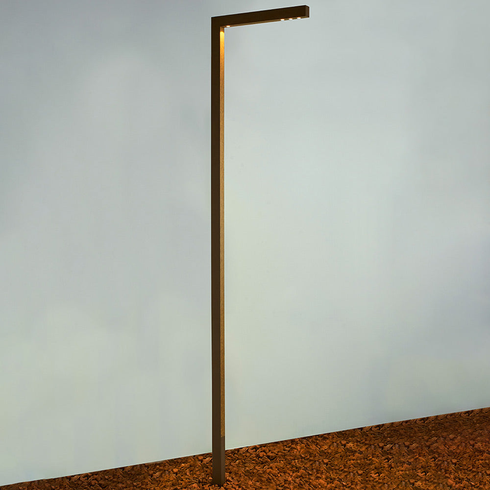 Zenthin Outdoor LED Floor Lamp in Deail.