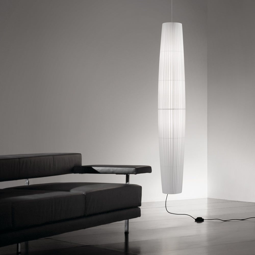 Maxi Pendant Light in Detail.