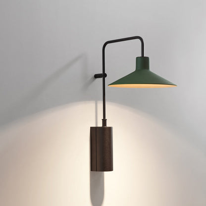 Platet Outdoor LED Wall Light in Detail.