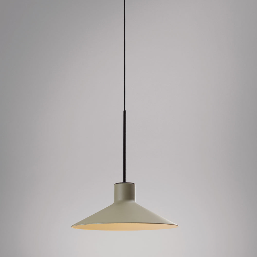 Platet Pendant Light in Detail.