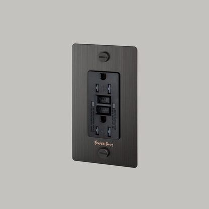 1G Duplex GFCI Outlet in Detail.