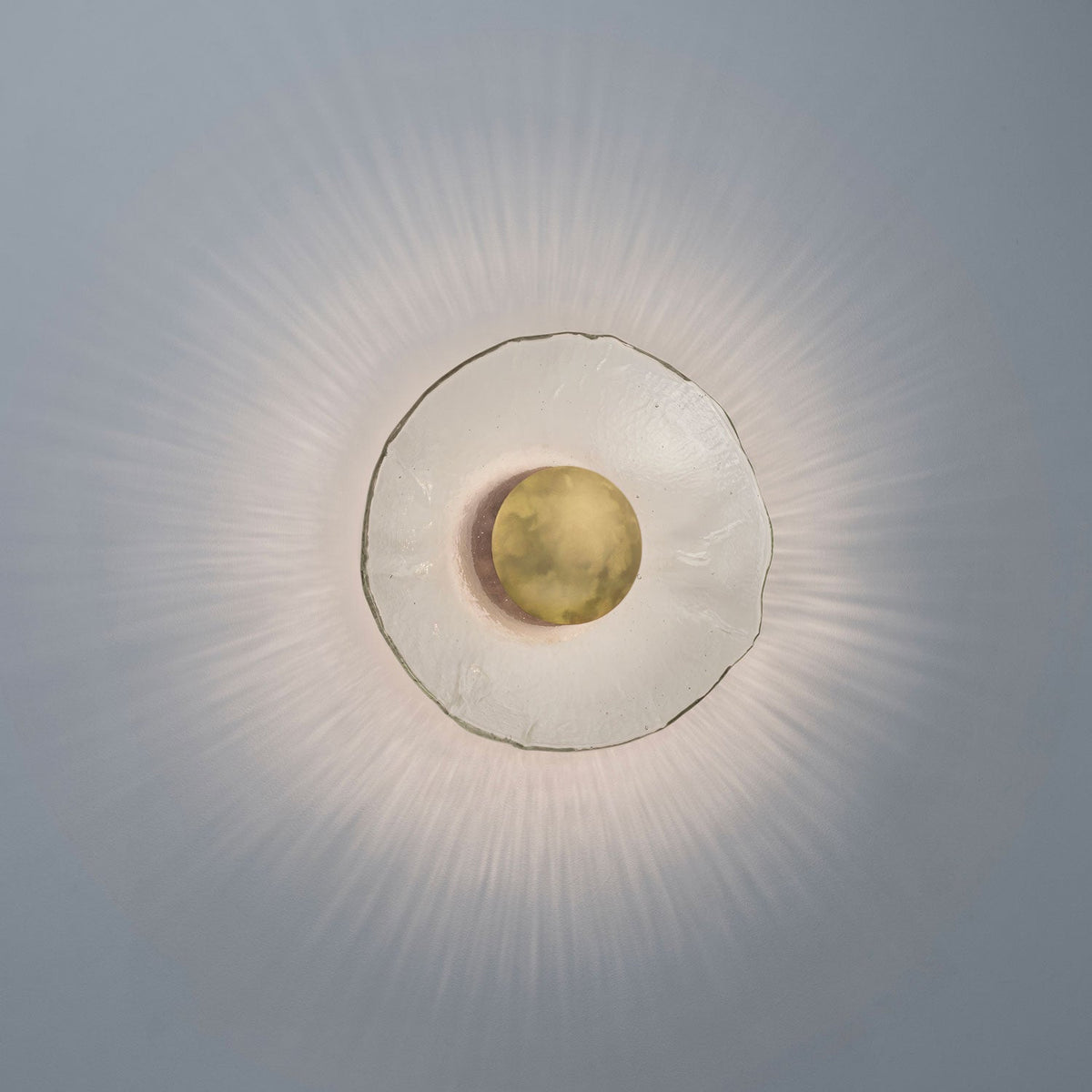 Inviso Wall Light in Walnut (Mottled Brass).