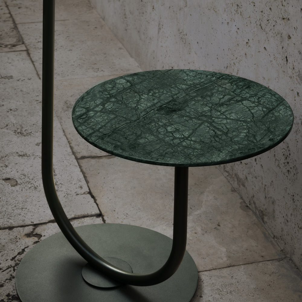 Calypso Guadaloupe Outdoor Floor Lamp in Detail.
