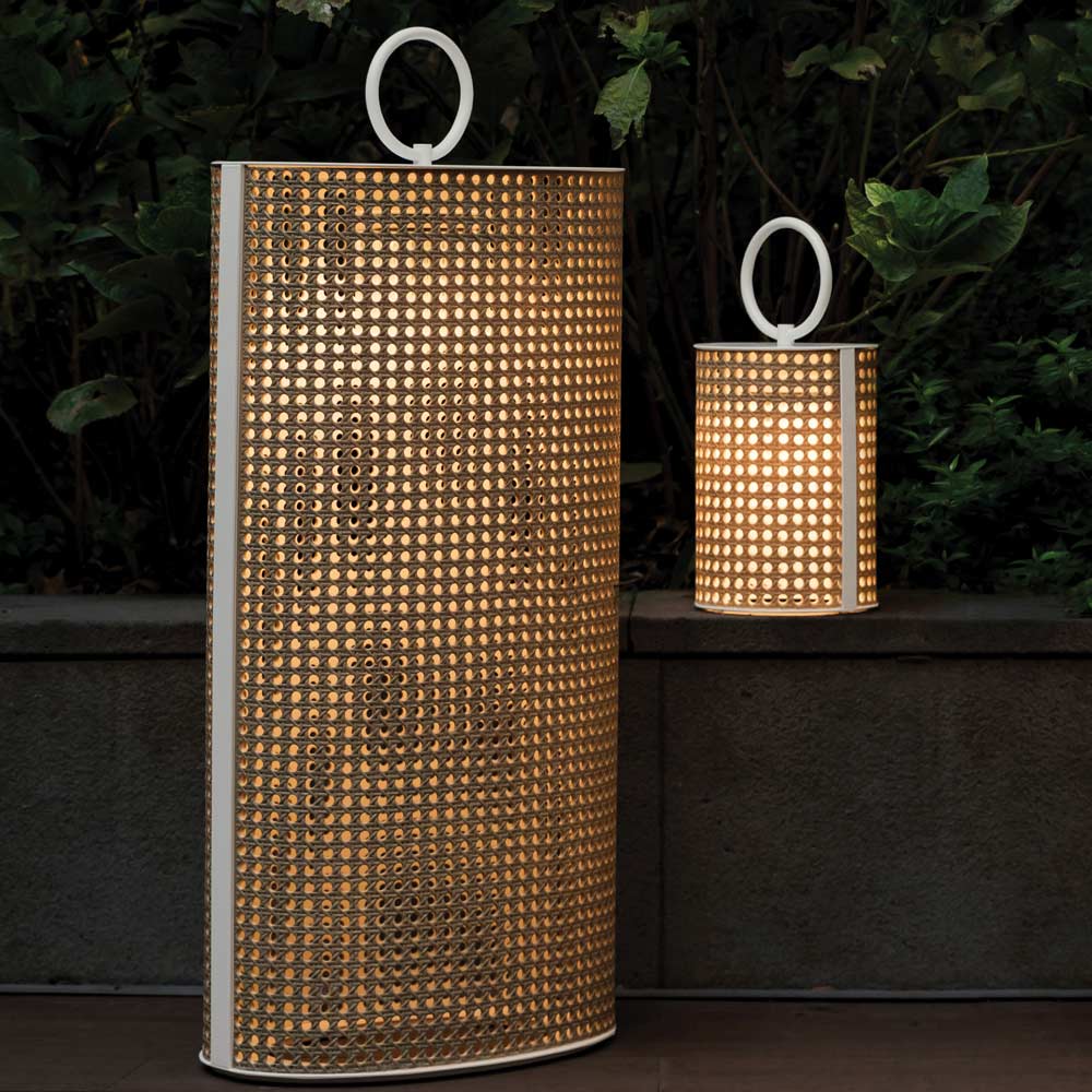Clara Outdoor LED Table Lamp in Detail.