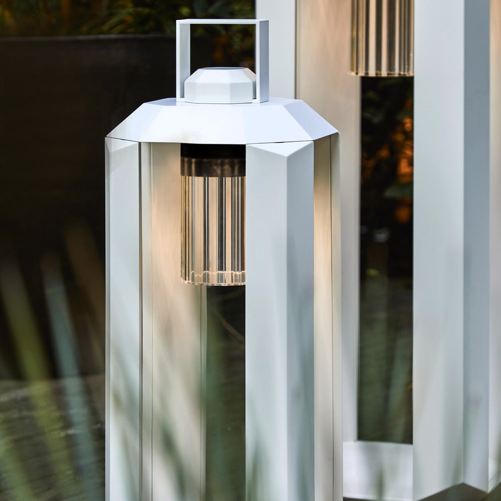 Cube Outdoor LED Floor Lamp in Detail.