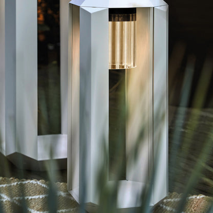 Cube Outdoor LED Rechargeable Floor Lamp in Detail.