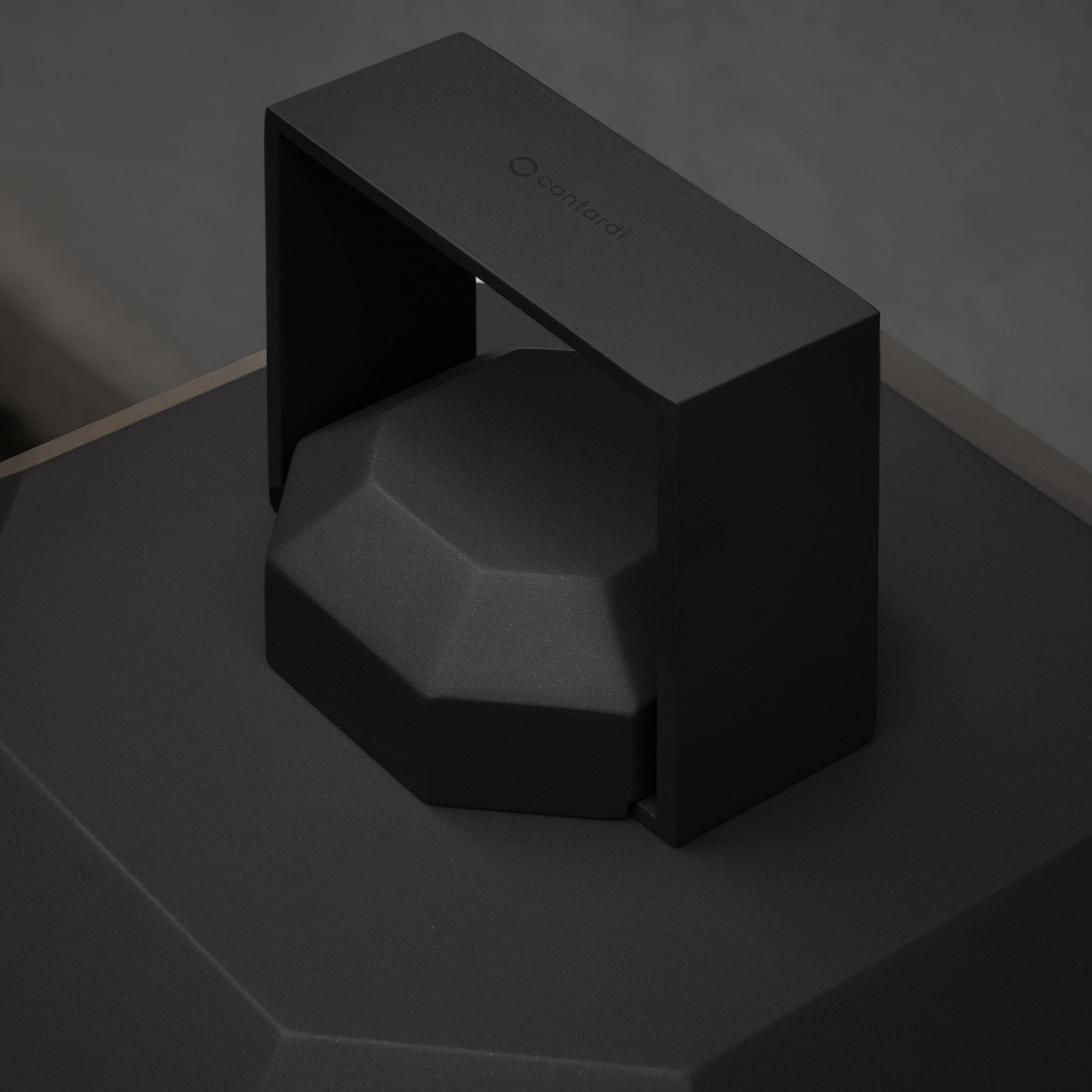 Cube Outdoor LED Rechargeable Floor Lamp in Detail.