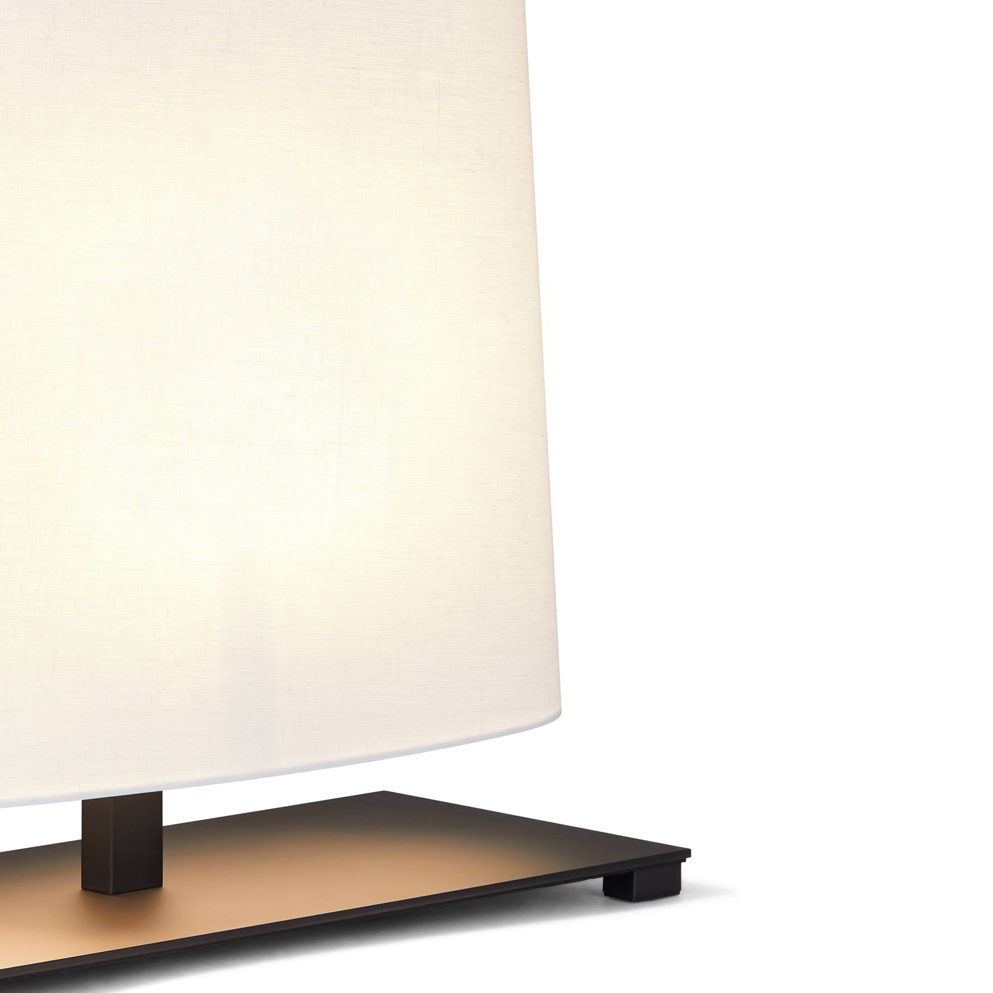 Ovale Table Lamp in Detail.