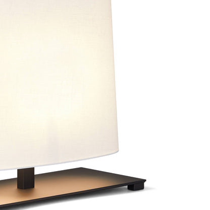 Ovale Table Lamp in Detail.