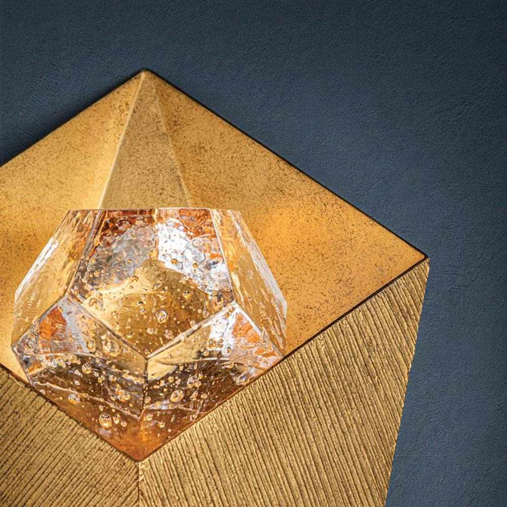 Conch LED Wall Light in Detail.