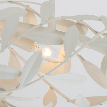 Broche 567 Linear Chandelier in Detail.