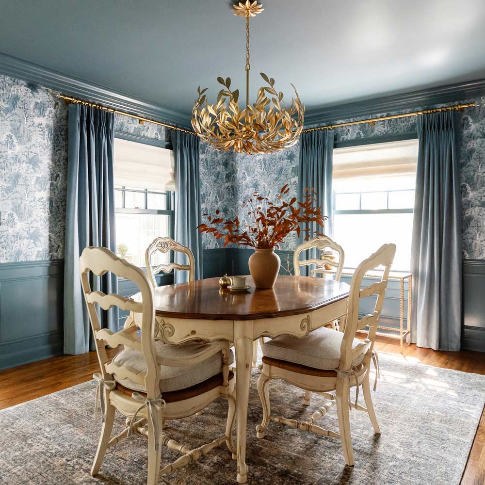 Broche Leaf Chandelier in dining room.