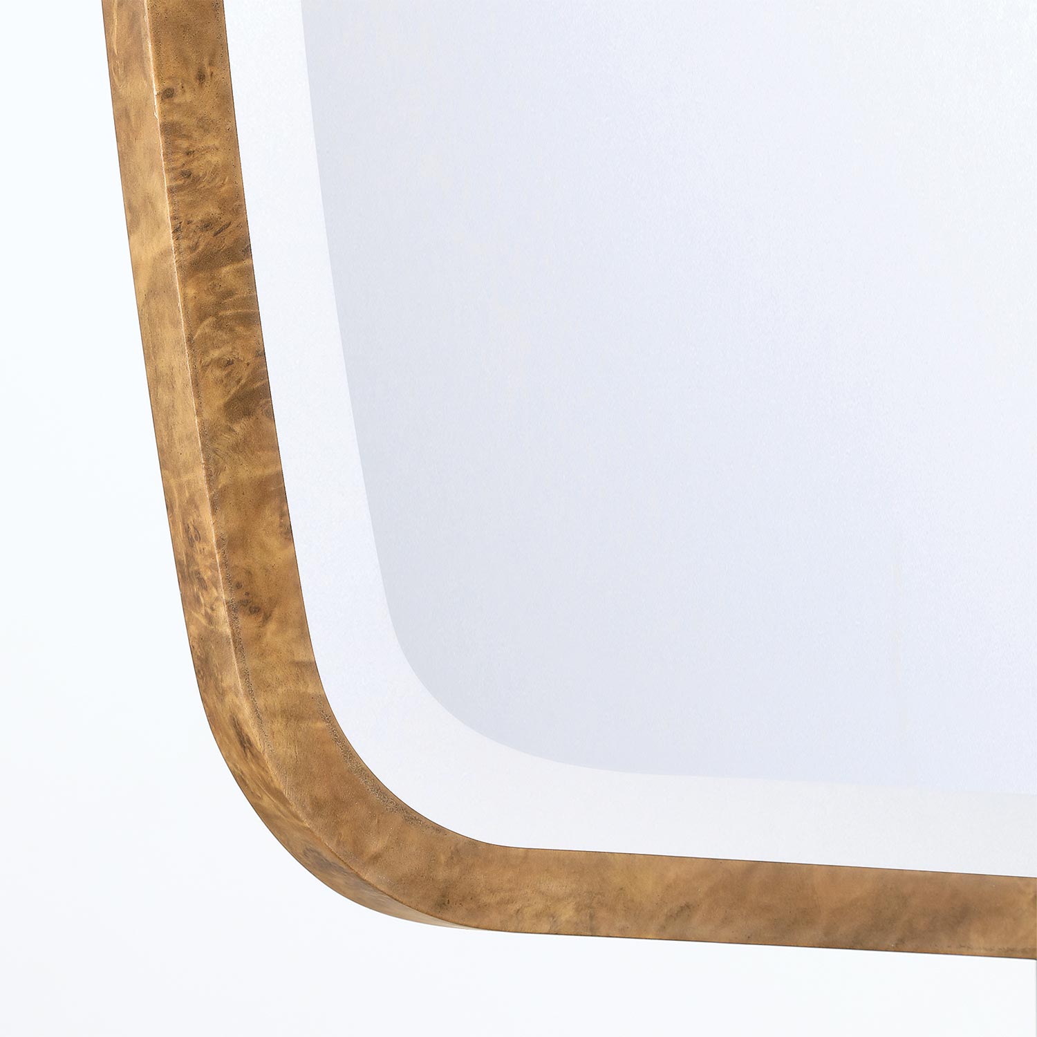 Lindee Mirror in Detail.
