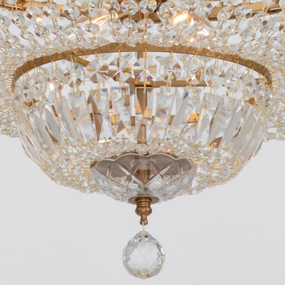 Roslyn Chandelier in Detail.
