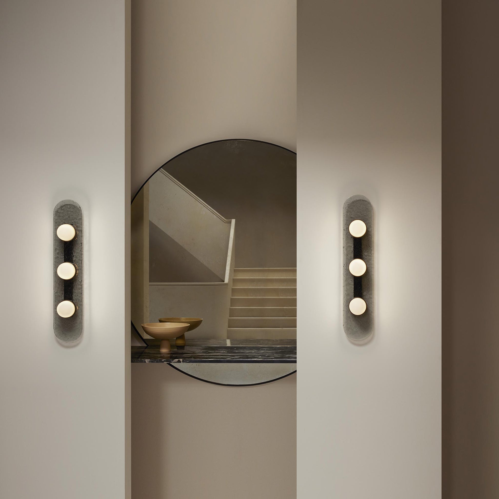 Modulo LED Wall Light in bathroom.