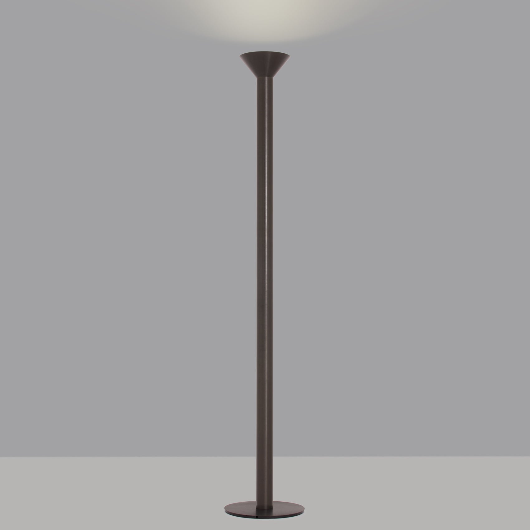 Torres Floor Lamp in Detail.