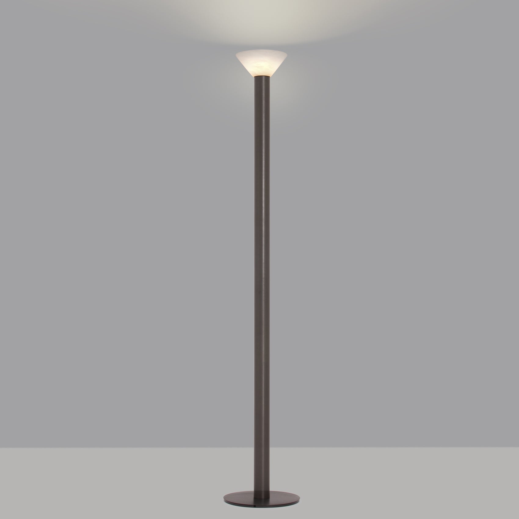 Torres Floor Lamp in Detail.