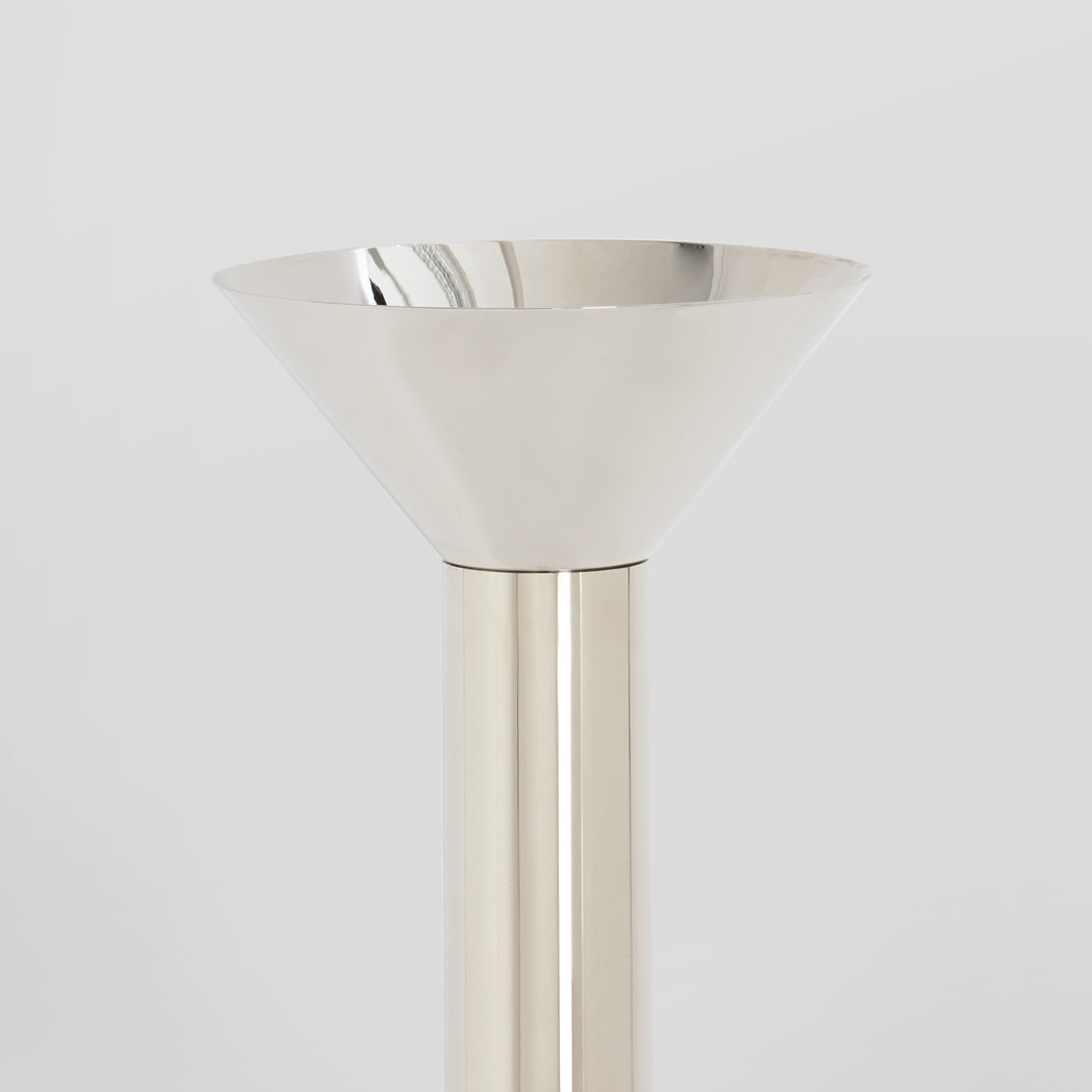 Torres Floor Lamp in Detail.