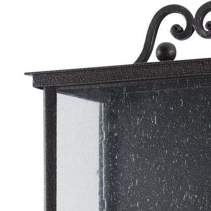 Giatti Outdoor Wall Light in Detail.