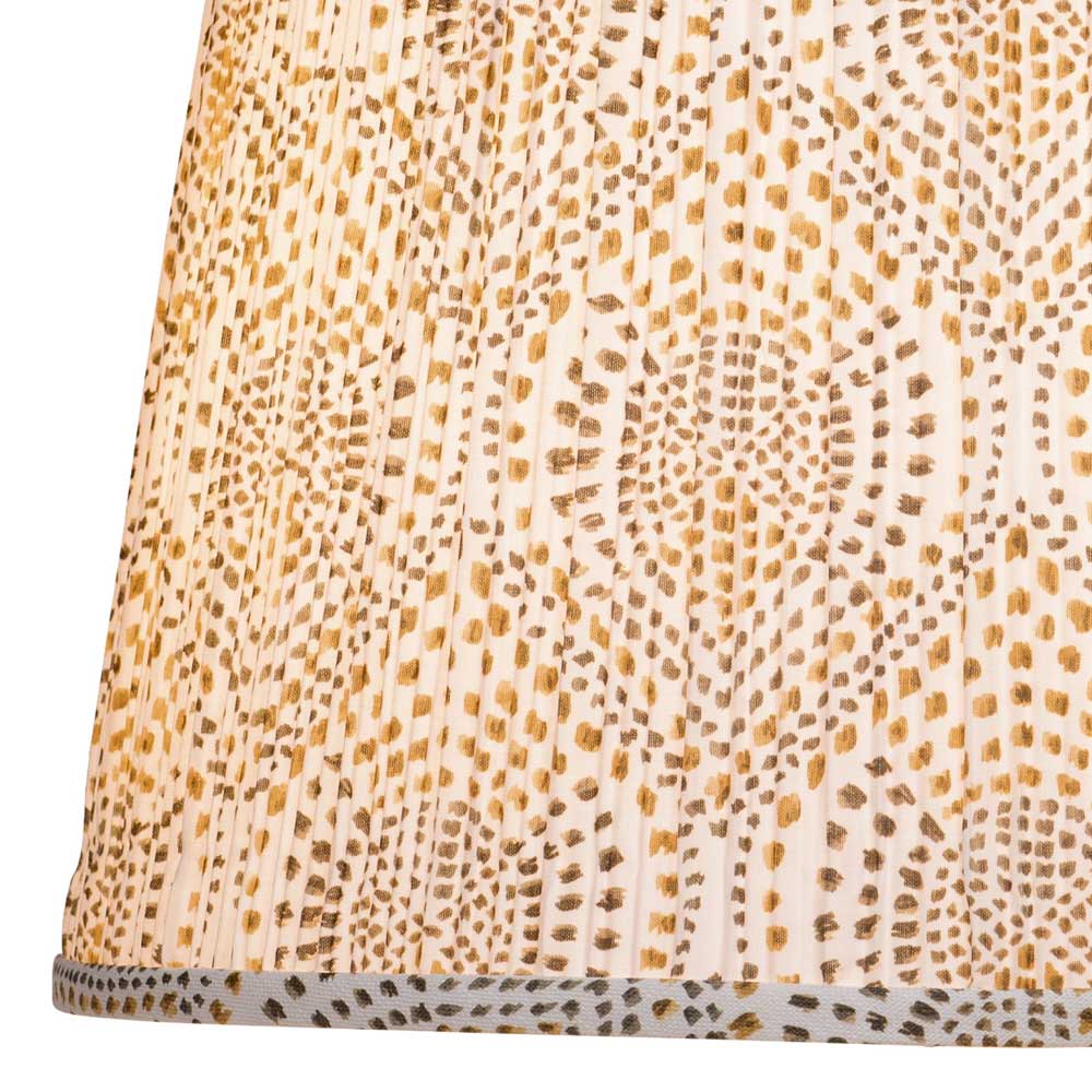 Lenore Shade in Detail.