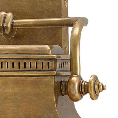 Malvasia Wall Light in Detail.