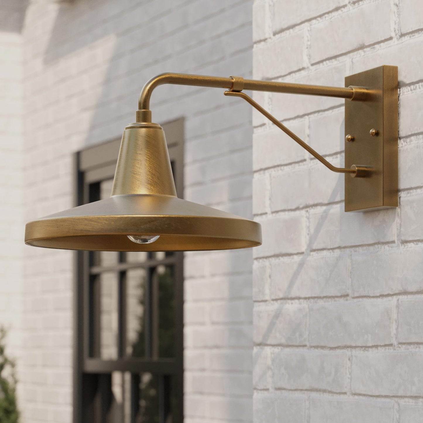 Mariner Outdoor Wall Light in Detail.