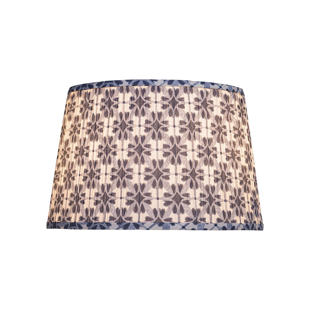 Pembrook Shade in Detail.