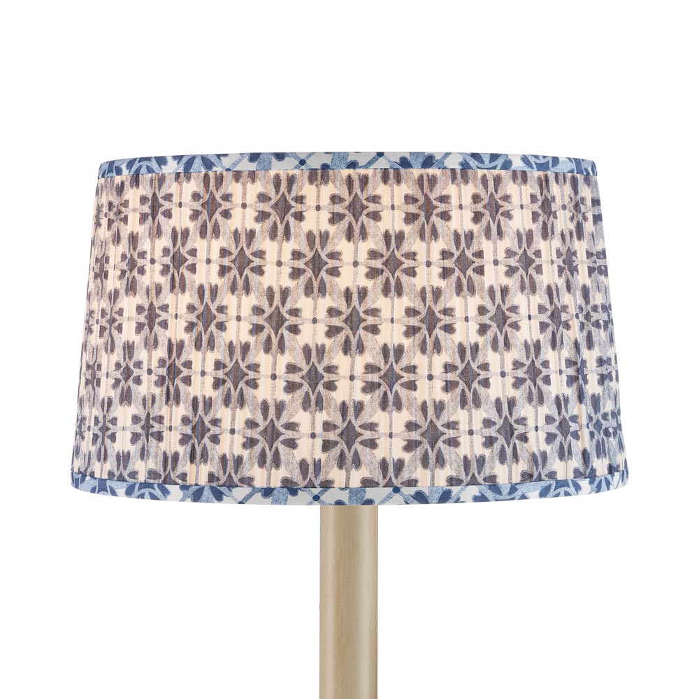 Pembrook Shade in Detail.