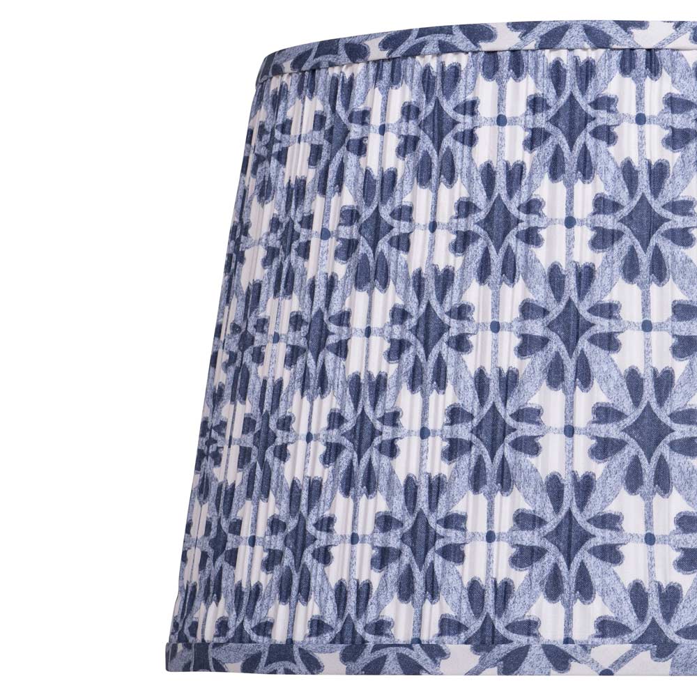 Pembrook Shade in Detail.