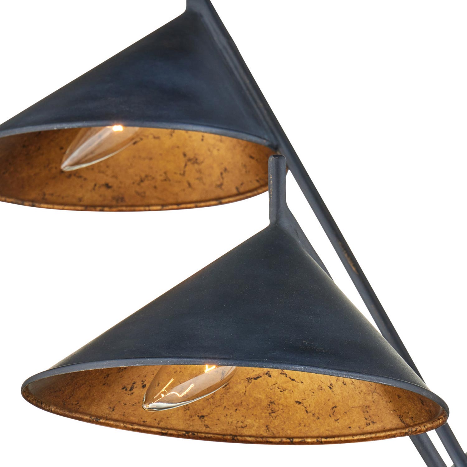 Serpa Medium Chandelier in Detail.
