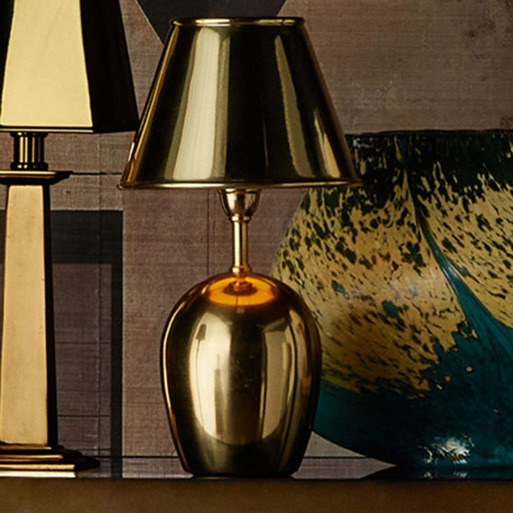 Volley LED Rechargeable Table Lamp in Detail.