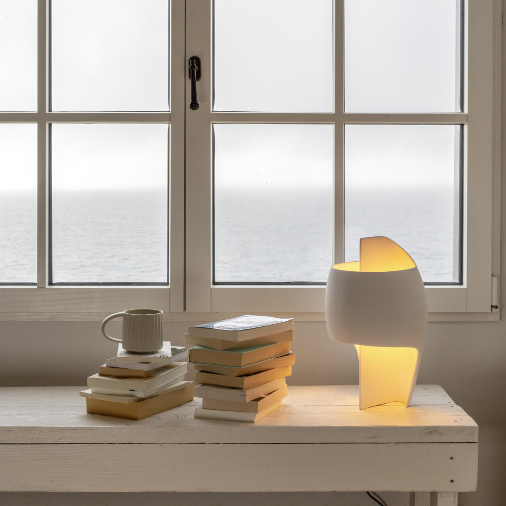 Grande B LED Table Lamp in Detail.