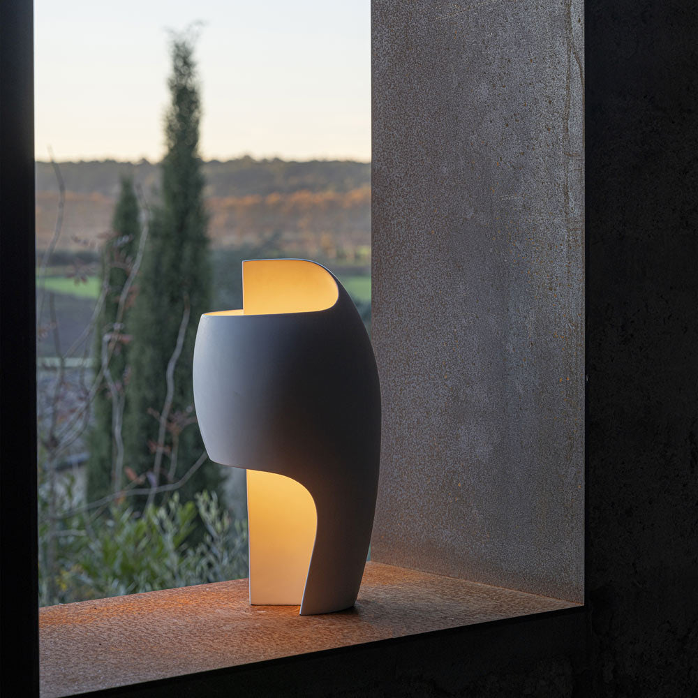 Grande B LED Table Lamp in Detail.