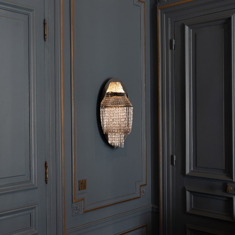 Lampe C LED Wall Light in Detail.