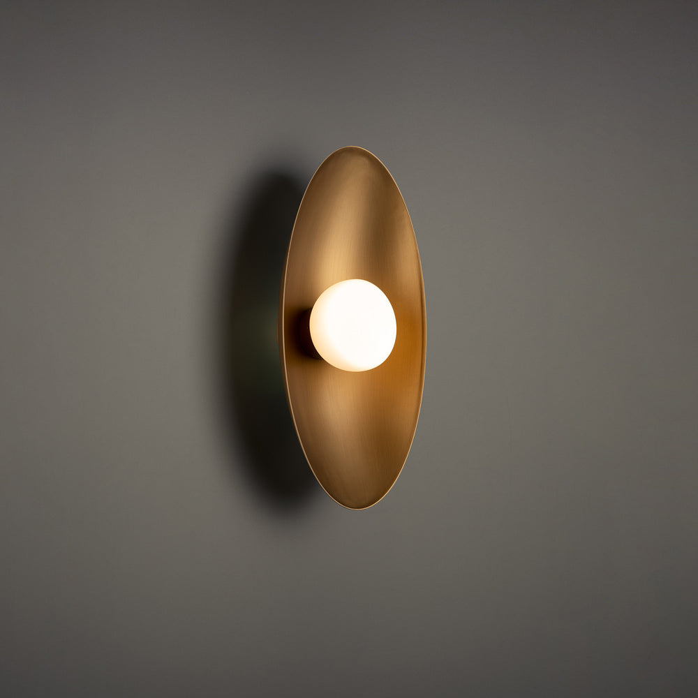 Glamour LED Vanity Wall Light in Detail.