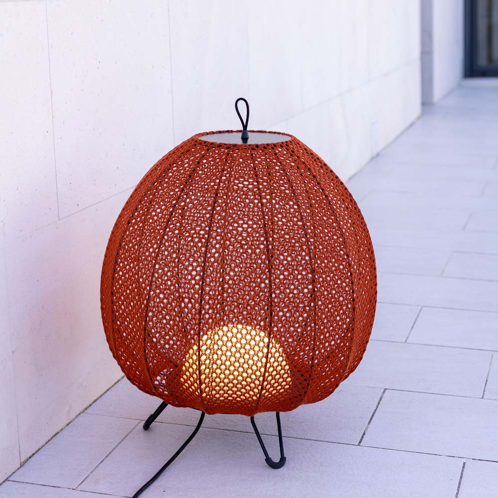 Cala Outdoor LED Floor Lamp in Detail.