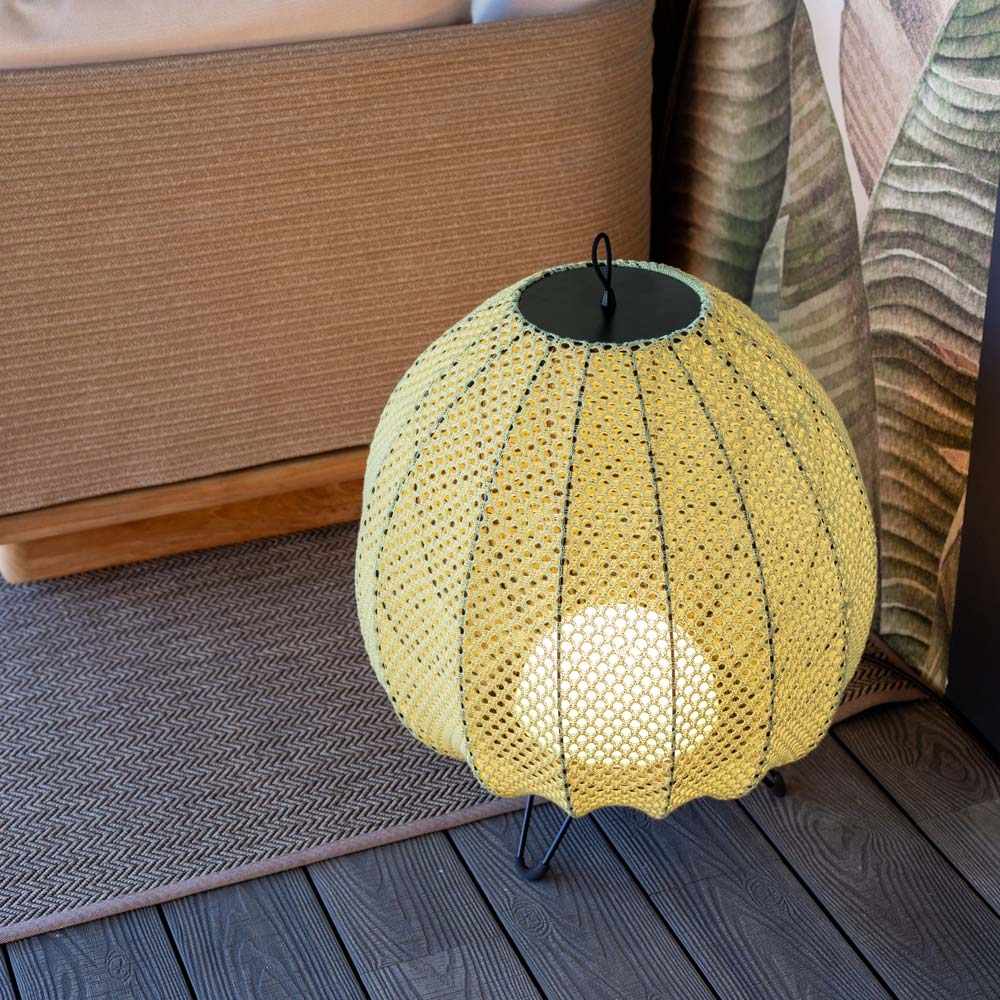 Cala Outdoor LED Floor Lamp in Detail.
