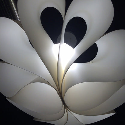 Flo LED Pendant Light in Detail.