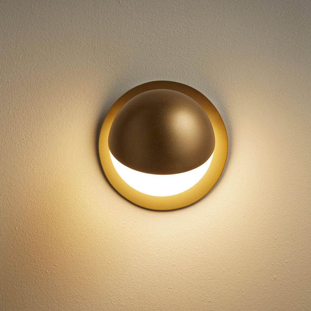 Alfi 3740A1R Recessed Wall Light in Detail.