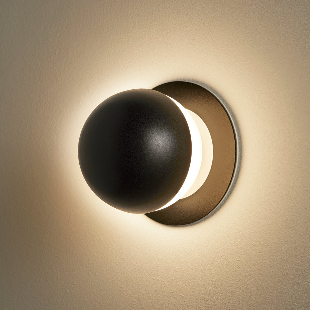 Alfi 3740AR Recessed Wall Light in Detail.