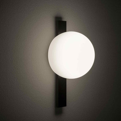Circ 3720 LED Wall Light in Detail.