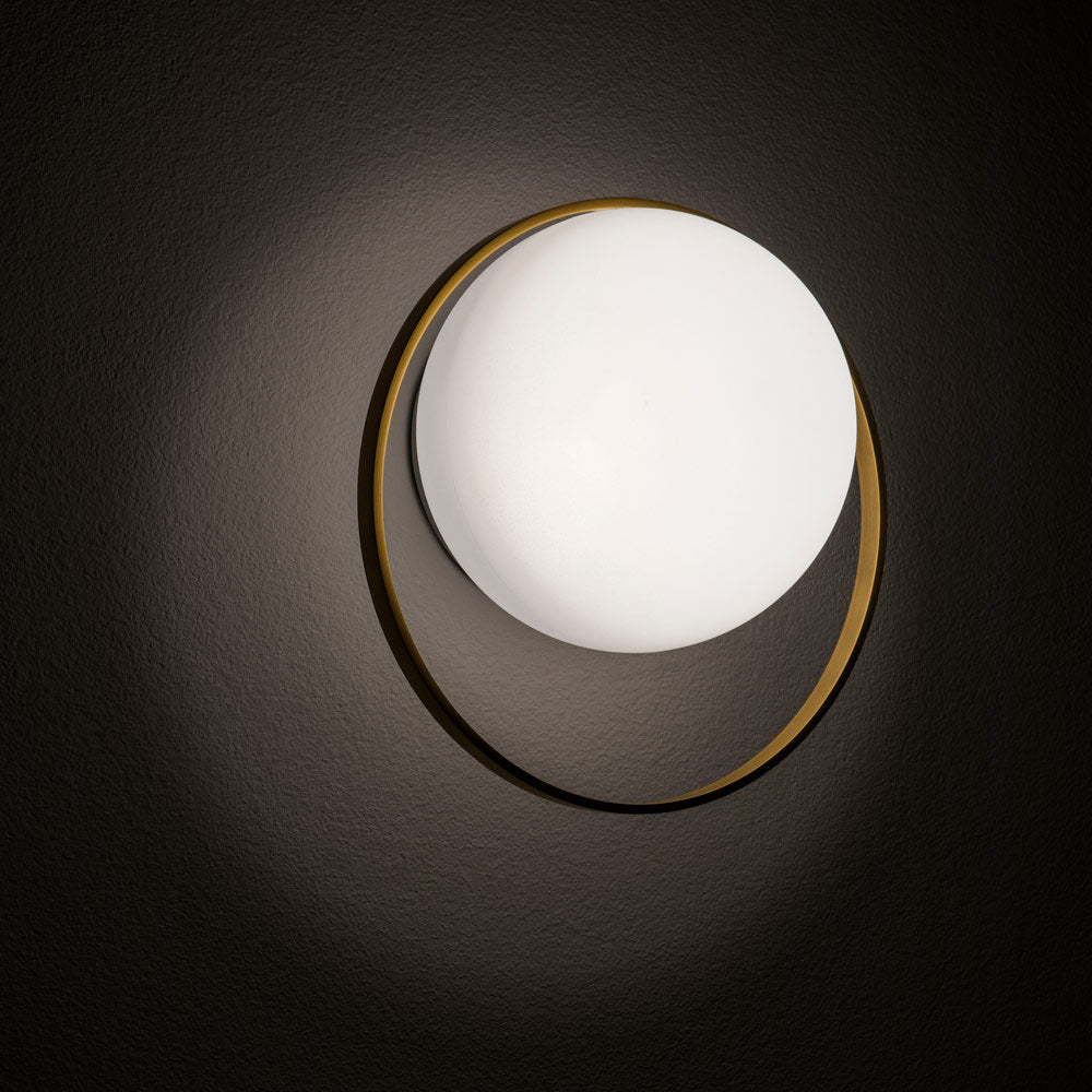 Circ 3722X Outdoor LED Wall Light in Detail.
