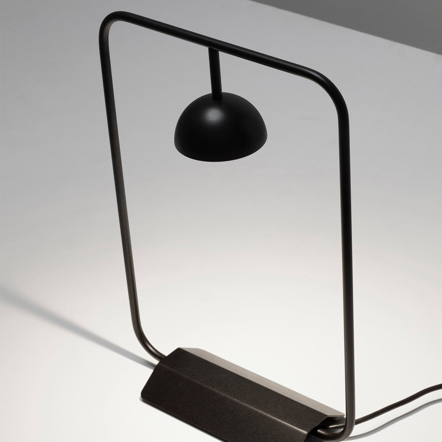 Cupolina LED Table Lamp in Detail.
