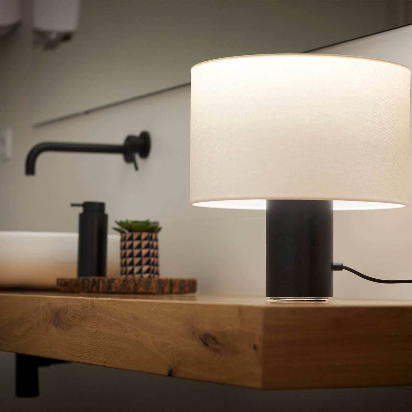 Cyls 3906P Table Lamp in bathroom.