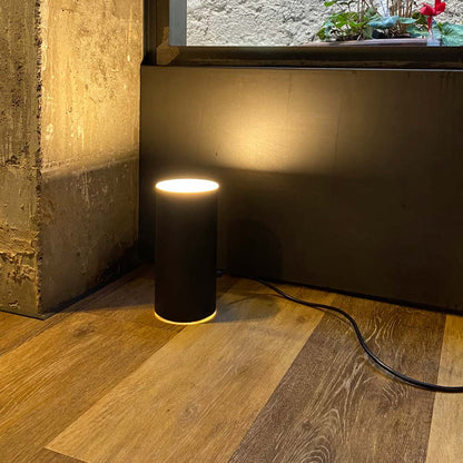 Cyls Table Lamp in Detail.