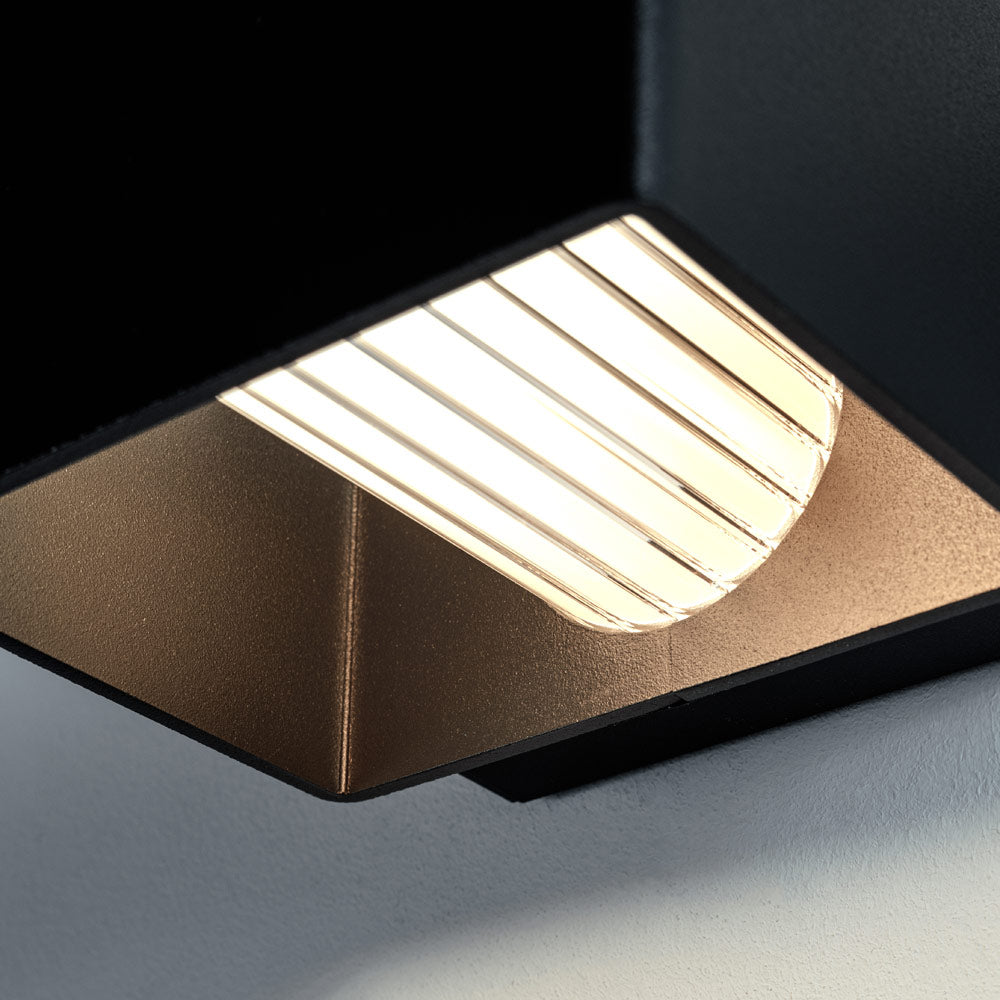 Frame LED Wall Light in Detail.