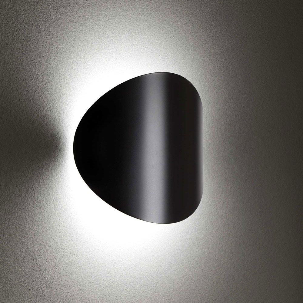 Lune Outdoor LED Wall Light in Detail.