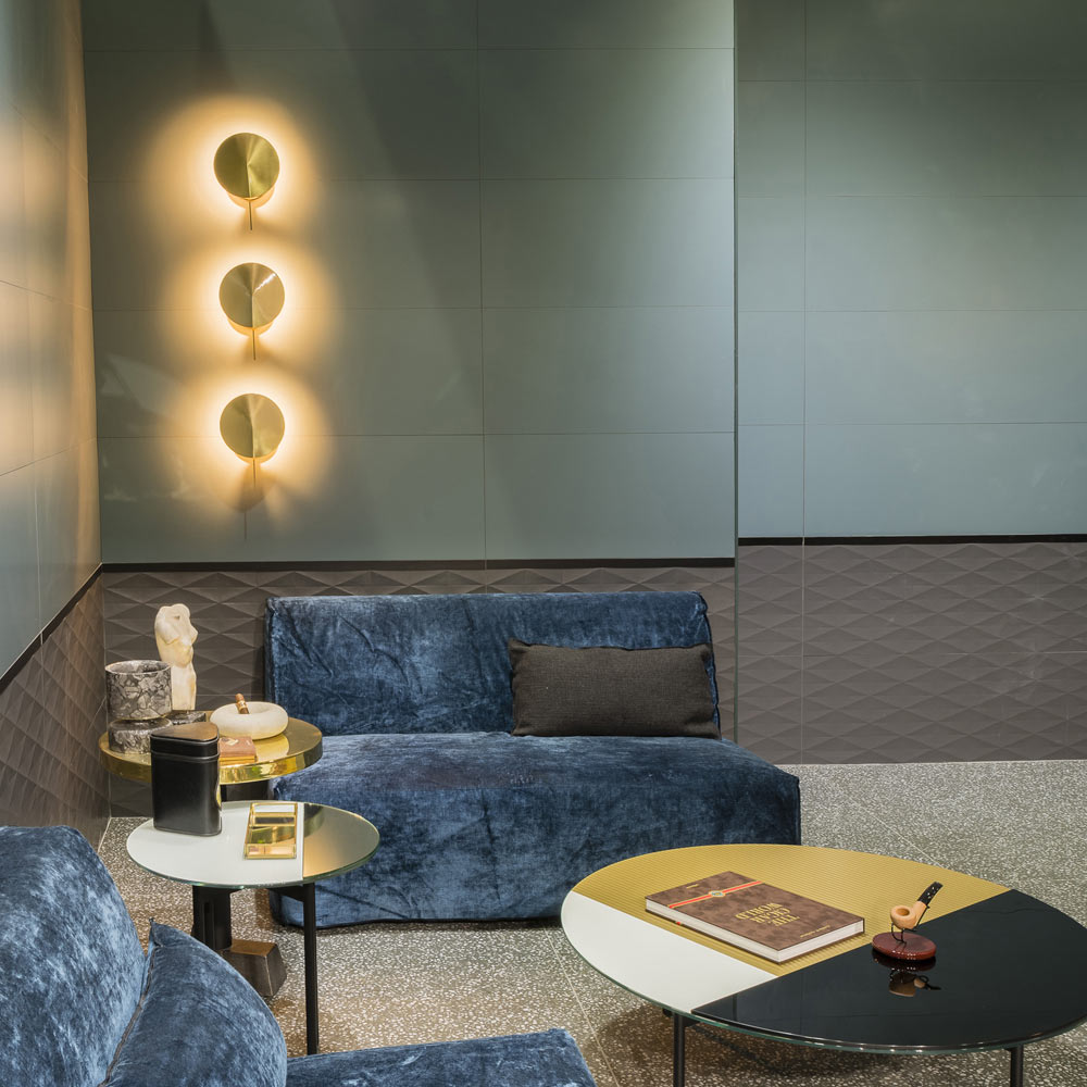 Obs LED Wall Light in living room.