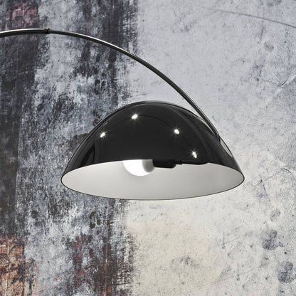 Pluma Floor Lamp in Detail.