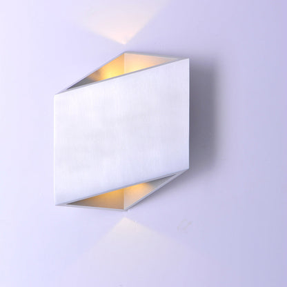 Alumilux Facet Outdoor LED Wall Light in Detail.